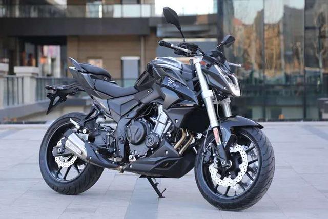 隆鑫无级500R,一辆可以“撩妹”的摩托车