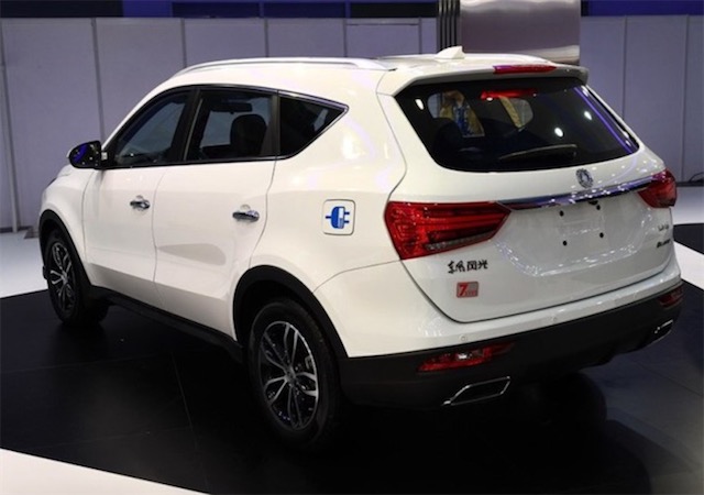 油耗1.4L纯电续航70km 14万就能买插混中型SUV