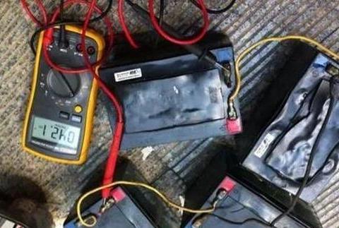 电动车充满电，为什么一加速就掉一格电？你知道这些原因吗？