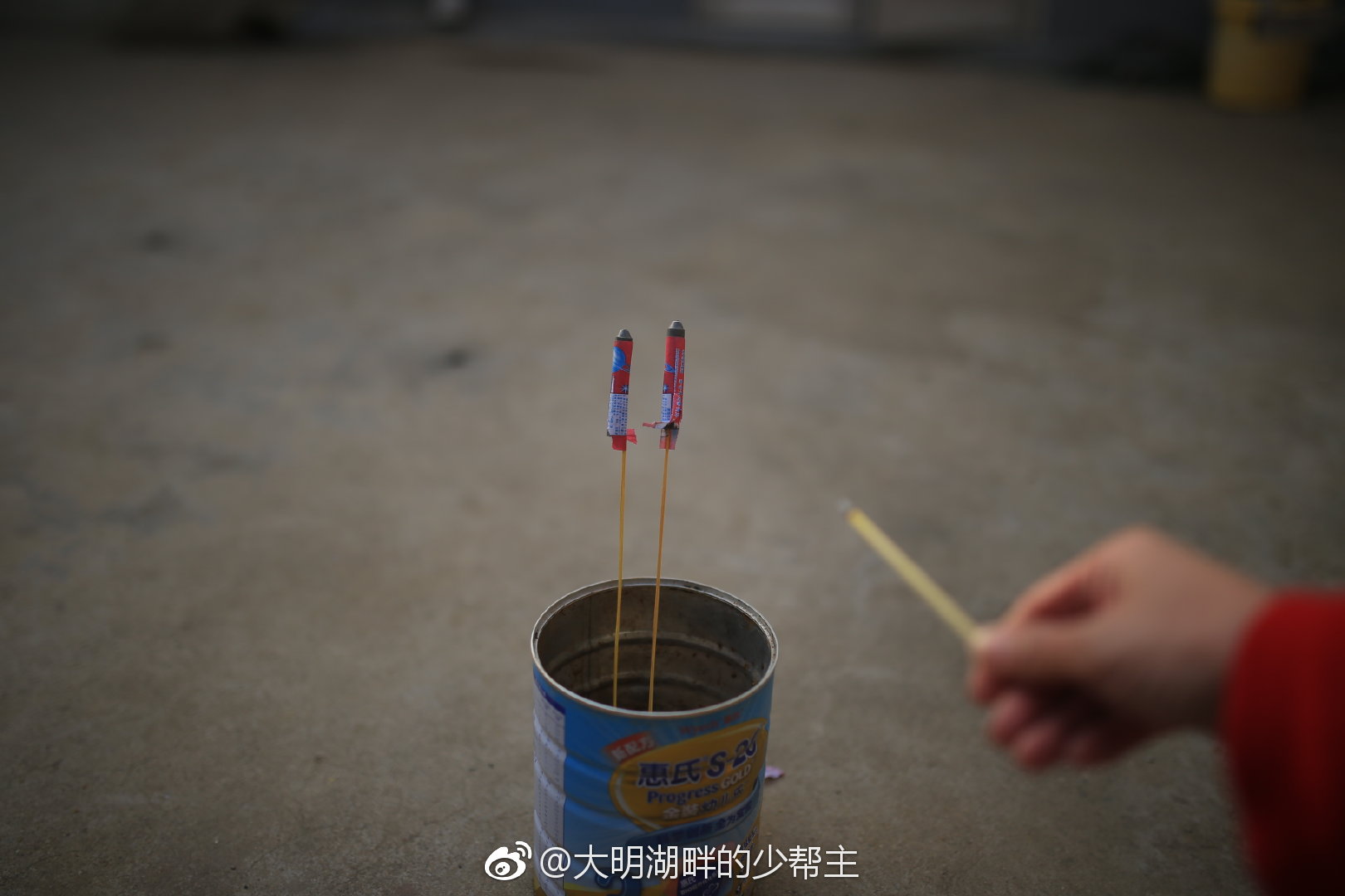 小时候玩的摔炮是什么原理_小时候玩的摔炮(3)