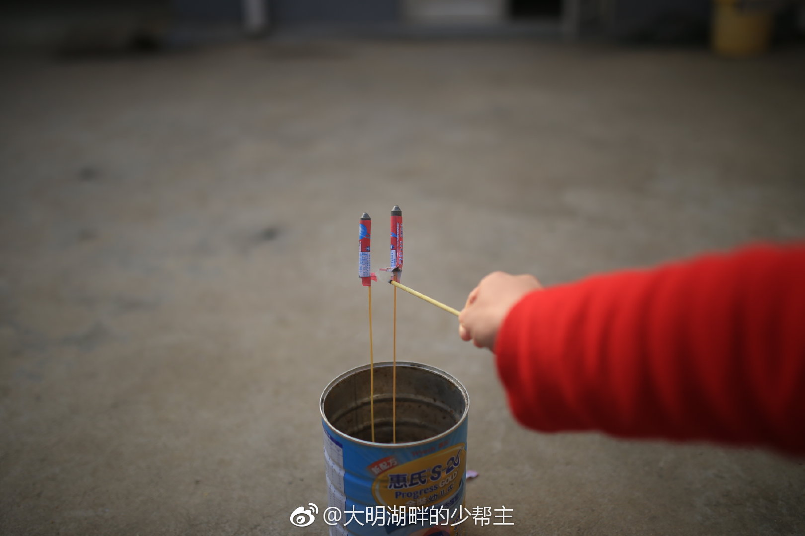 你是否能想起儿时的窜天猴?窜天猴是利用火箭原理的一种鞭炮|鞭炮|响声