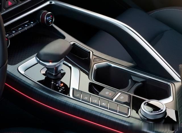 将于5月上市?吉利FY11与长安CS85必有一战,网友:谁便宜买谁