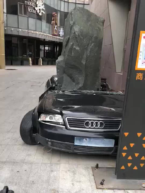 厉害，直接从轿车变跑车了⚽