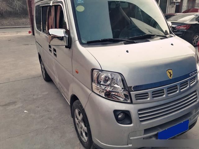 2万以内的最强面包车,厂家退出市场又能怎样,玩的就是不一样