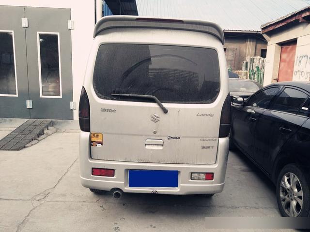 2万以内的最强面包车,厂家退出市场又能怎样,玩的就是不一样