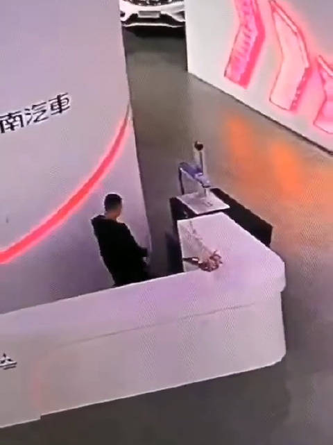 广州车展开幕，居然有小偷在东南汽车展台偷厂商参展证件！