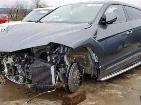 兰博基尼Urus首撞背后，隐藏令人深思的问题，情况或许很严重