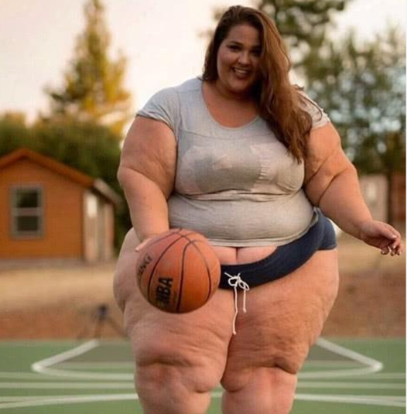 世上最胖的女模特,体重足足有800斤,集甜美性感优雅于