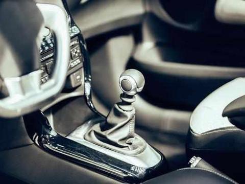 汽车保养，很多车主忘了一处重要地方，你们知道是哪里吗？