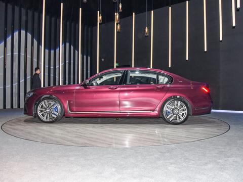 想知道“欧系大型三厢车“最近有什么新消息么，都在这里了