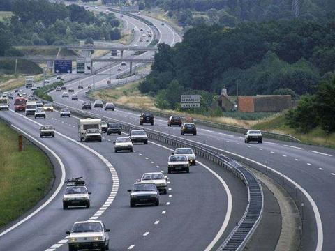 春节返家长路漫漫，你的车要是没有个好下盘可能会吃不消的