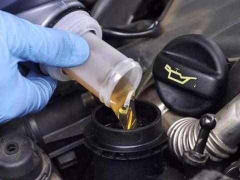 汽车保养换了机油，为啥还是会卡顿，是被4S店坑了吗？