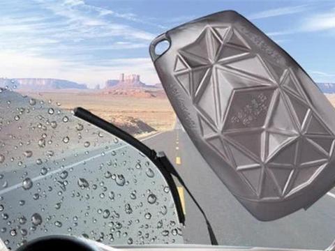 雨刮器刮完依然有水印伴随着异响不断用这招车窗焕然一新！