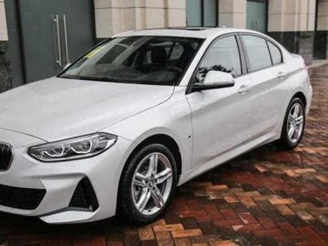 宝马新车终于到店，颜值不输A4L，三缸发动机，售价公布令人吃惊