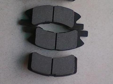 刹车片应该多久更换一次？根据什么来判断呢？