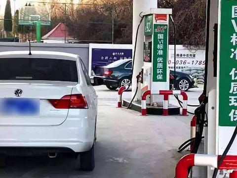 国六逐渐推广，现在买国五车划算吗？听懂车人分析，避免花冤枉钱