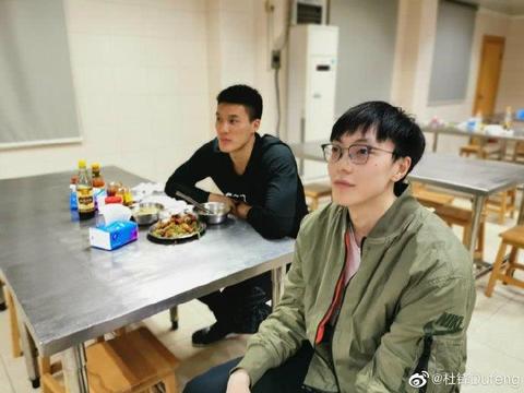 CBA封闭训练伙食对比：新疆三餐48道菜，广东宏远差距明显