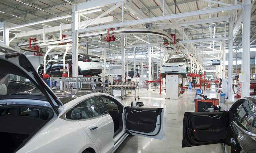 销量下滑,造车新势力异军突起,特斯拉终于屈服