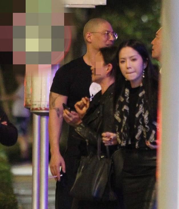 他与女助理牵手照曝光,女方事后霸气回应媒体