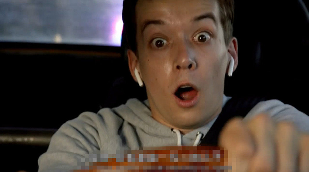 新买的豪华跑车越飙越快，停不下来了，咋办？