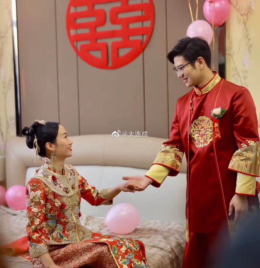 お祝いの赤い中国の結婚式の招待カード 背景, お祭り, 結婚式, 結婚する背景画像素材無料ダウンロード - Pngtree