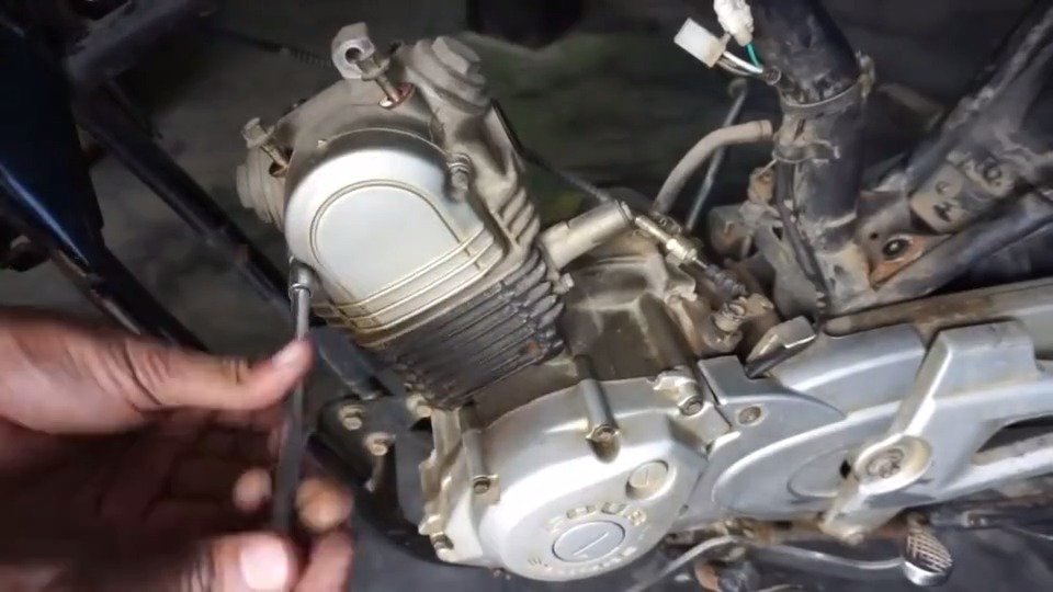 摩托车改成电动车……真会玩啊！