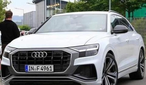 全新一代奥迪Q8，外观帅气，轴距2987mm+三屏互动，配3.0T