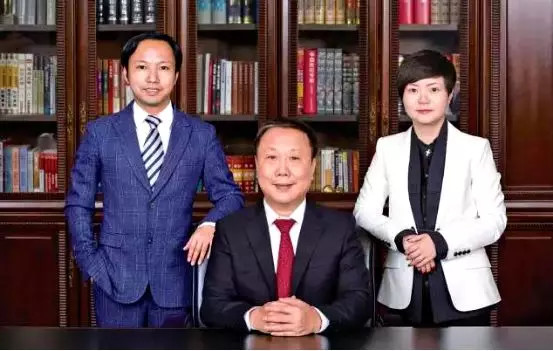 “鞋王”康奈背后的那个“不一样”女人和“不一样”男人