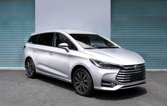 比亚迪宋MAX新能源车型亮相!工信部油耗低至1.7L/100km