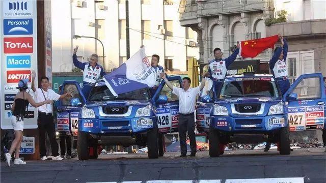 吃尘、翻车、颠到吐,他们还抢着去!
