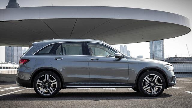 才诞生4年就超奥迪登顶?这大空间家用豪车,改灯变成小鲜肉