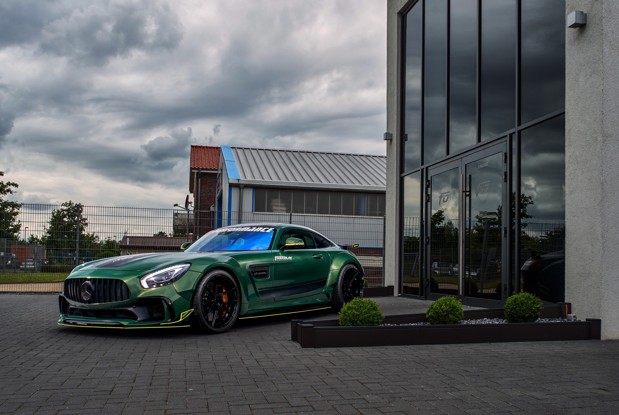 mercedes amg gtr