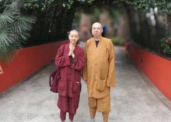31岁《还珠格格》小鸽子剃发为尼私照流出, 结婚两年被情所伤