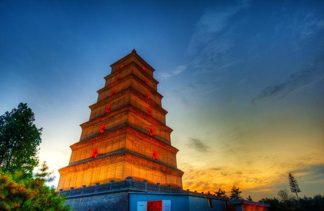 揭秘!西安大雁塔为何不断倾斜?专家经过研究发现背后原因! 揭秘!西安大雁塔为何不断倾斜?专家经过研究发现背后原因!