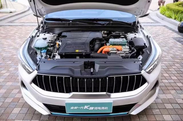 全新一代K3和全新卡罗拉，谁最能让90后们上头？