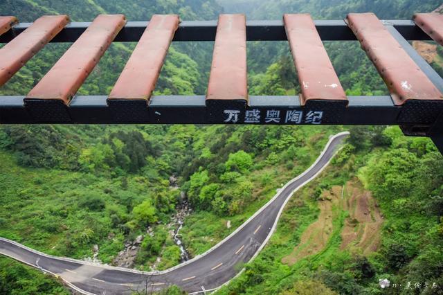 魔幻重庆最网红的景区，奥陶纪的尖叫指数到底有多高？