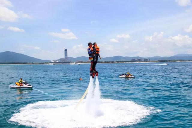 来自三亚人的反击,没有穿泳衣在海边踩过水的冬天,不叫冬天!