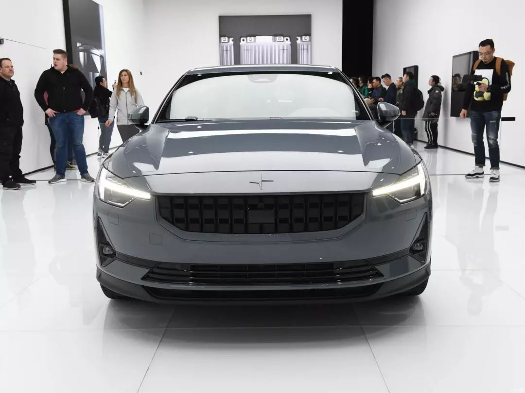 传统车企的首次正面反击，Polestar 2剑指Model 3