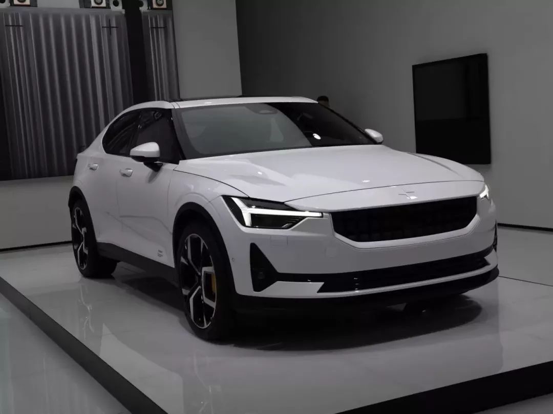 传统车企的首次正面反击，Polestar 2剑指Model 3