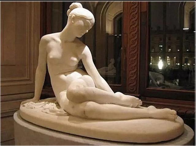 观赏卢浮宫之美惠三女神及众多雕塑
