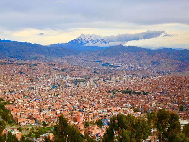 玻利维亚:世界上平均海拔最高的国家,被称为"南美洲的
