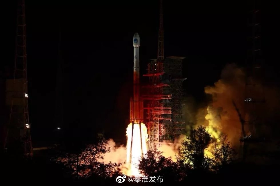5月17日23时48分，我国在西昌卫星发射中心用长征三号丙运载火箭