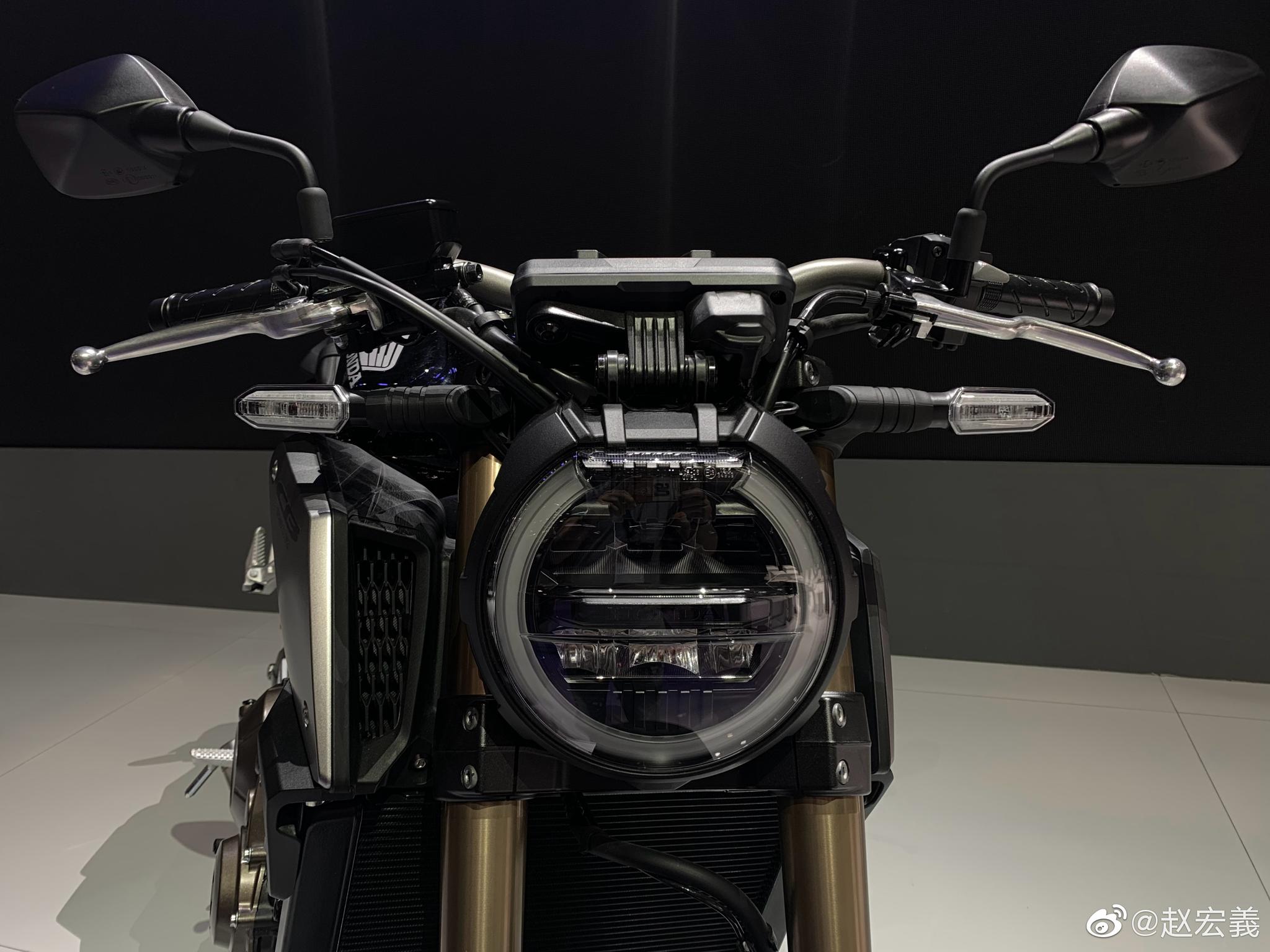 上海车展本田亮相了CB cafe 650R 2019年下半年进来。期待吗?