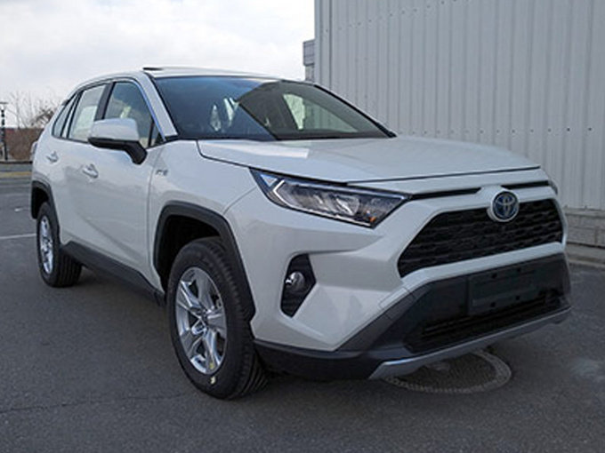 10月上市！丰田全新RAV4实车曝光，尺寸相比现款大幅提升