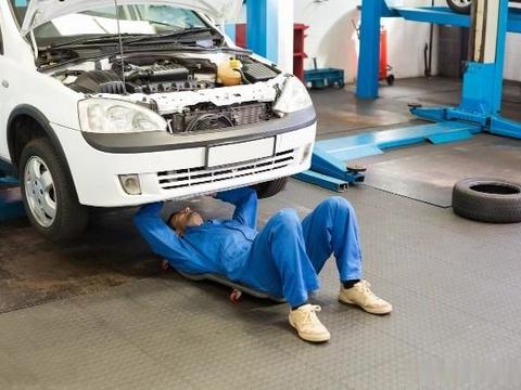 修车时更换的这4个零件，车主别忘了带走，修车工：旧件也很值钱