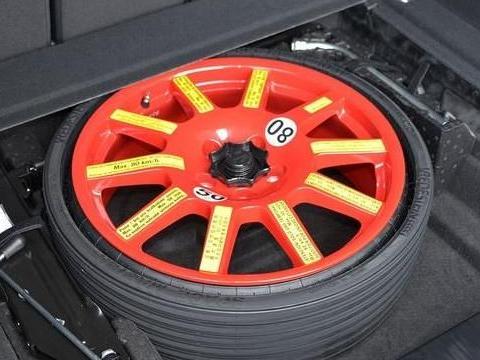 备胎放在车里5年没用过，需要更换吗？车主：幸亏早知道！