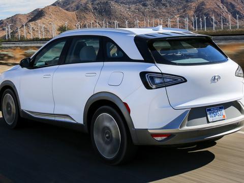 全球第一辆氢动力SUV燃料电池汽车交付