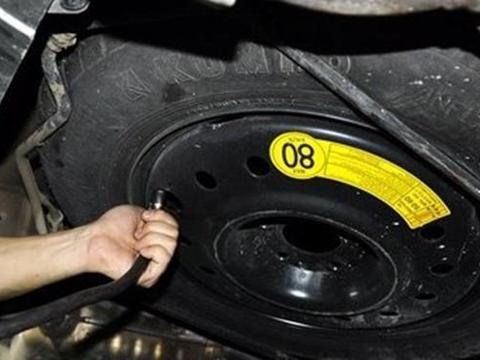 备胎放在车里5年没用过，依然完好无损，还需要更换吗？