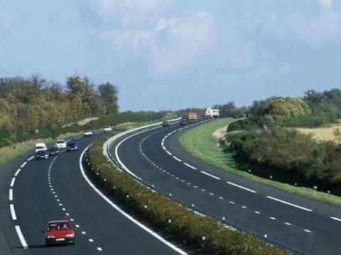 “拉高速”清积碳就是猛踩油门？车主：谁告诉你的，清积碳应这样