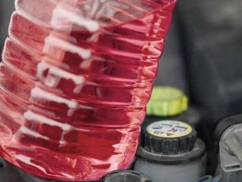 两年换冷却液？汽修工：你是不是对汽车冷却液有什么误解？